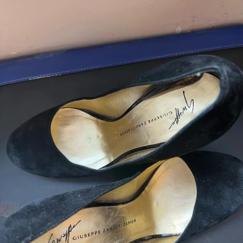 Giuseppe Zanotti Black and Leopard Print Heels - Picture 4 of 5